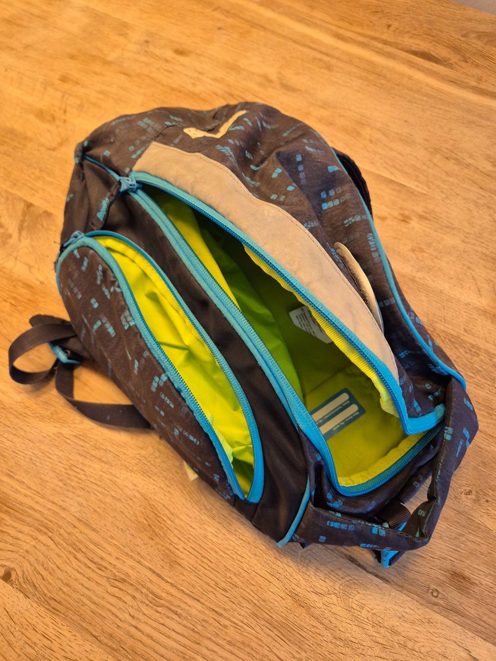 Ergobag Kindertaschen: Ergobag Schulthek-Set mit Sporttasche und 2x Etui – Gebraucht aus Thalwil von Aljbaba 8