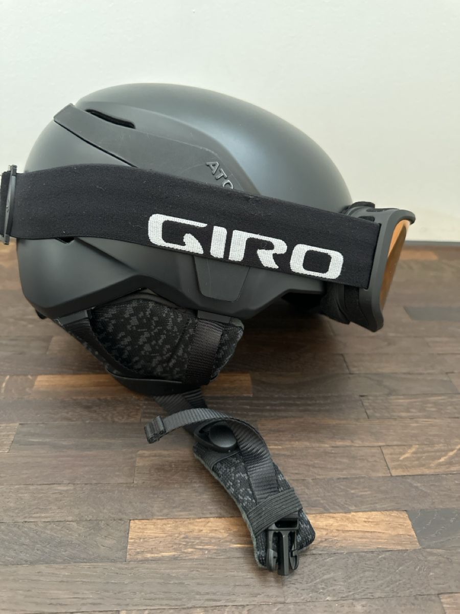 Atomic Caschi: Skihelm inkl. Skibrille – Usato da Hasle b. Burgdorf venduto da rema78