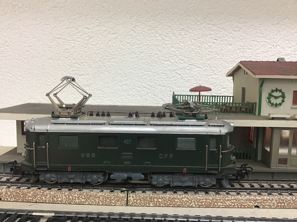 Märklin Trains électriques: Re 4/4 Märklin 427 top – D'occasion à Hombrechtikon par Modelle-aller-Art 1