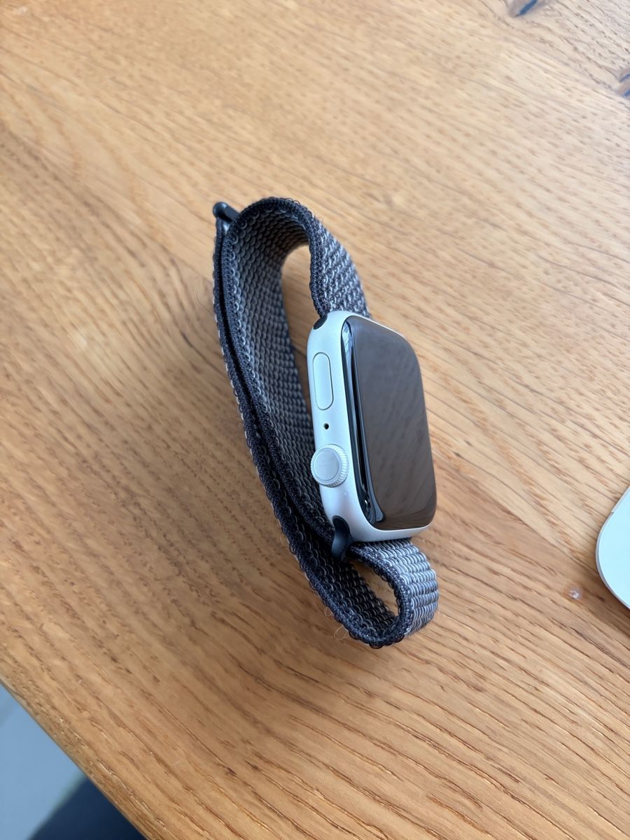 Apple Smartwatch: Apple Watch Series 8, 45mm silber – Gebraucht aus Bremgarten AG von bostonceltics 4