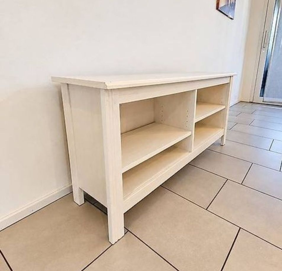 Ikea Cassettiere: Kommode / Sideboard / TV-Bank weiss – Usato da Oberglatt ZH venduto da FlaviaB. 2
