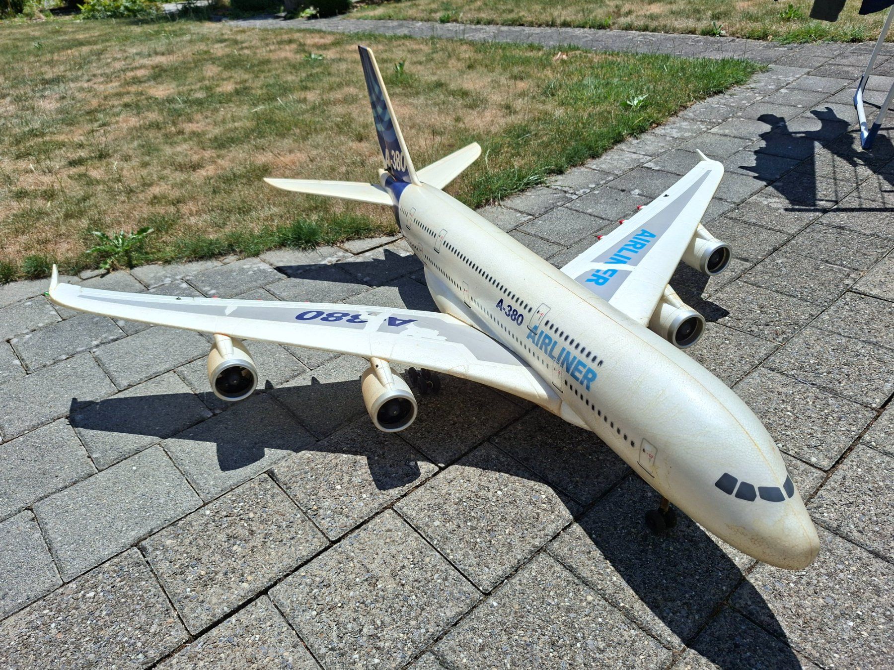 RC Kits de montage: Airbus A 380 – D'occasion à Meisterschwanden par peribar