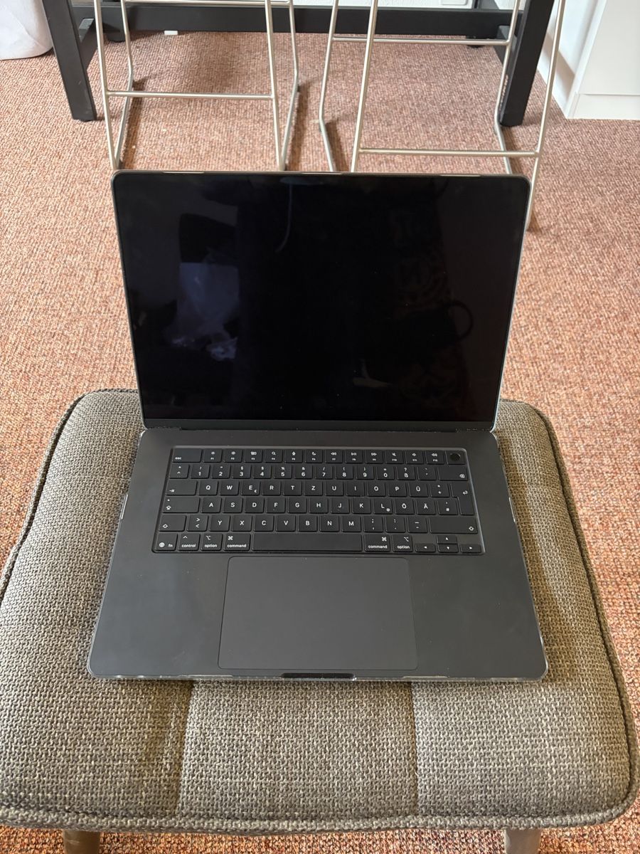 Apple Notebooks: Apple MacBook Air (15", Apple M4 Chip mit 10‑Core CPU  – Neu und originalverpackt aus Arosa von ben_mr7l