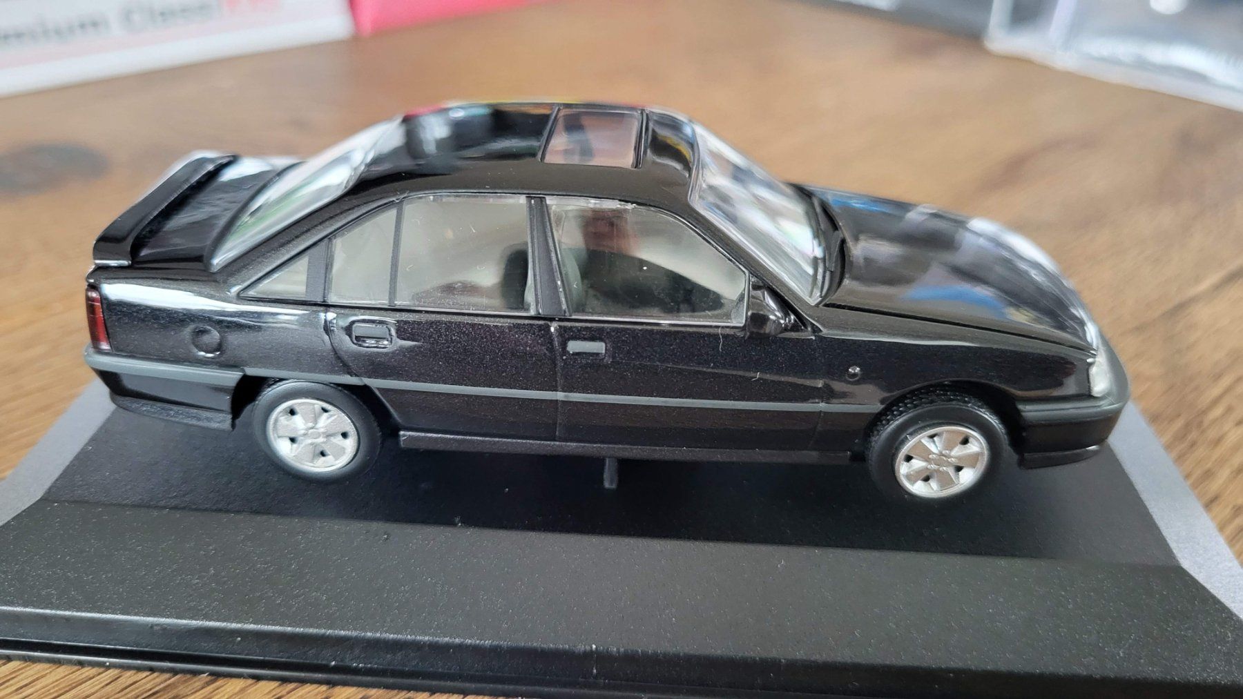 Corgi Toys Modellini d'auto: Opel Omega 3000 1:43 Corgi – Usato da Rothrist venduto da Juana5 2