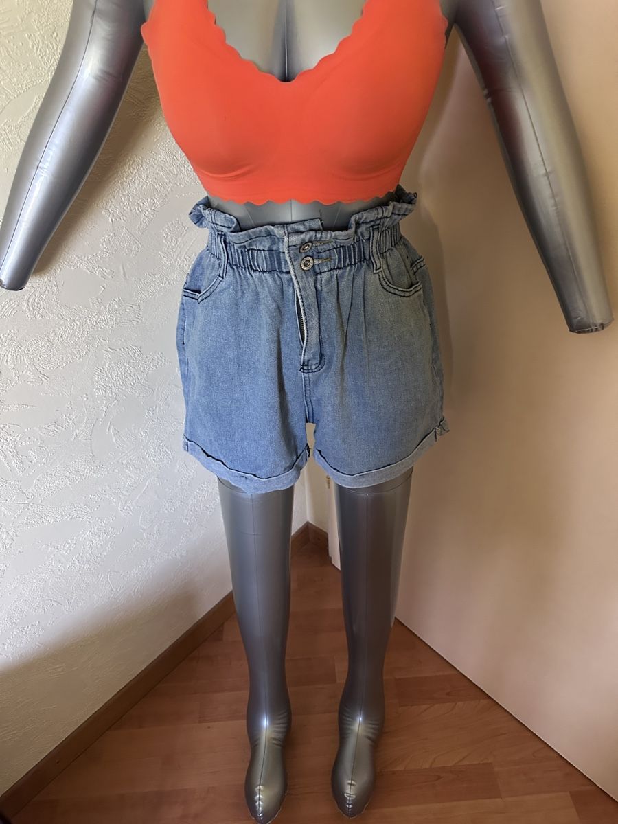 H&M Pantaloni: Short taille élastique en jeans neufs  L – Nuovo e nell'imballaggio originale da Boussens venduto da sko_9w6t 1