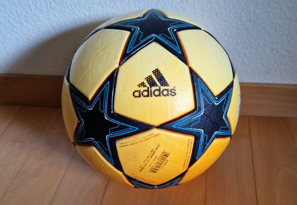 Adidas Champions League Finale 10 Official Match Ball OMB (Usato