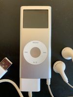 Apple iPod nano 2. Gen (2 GB, Silber) – inkl. Kabel & Kopfhö
