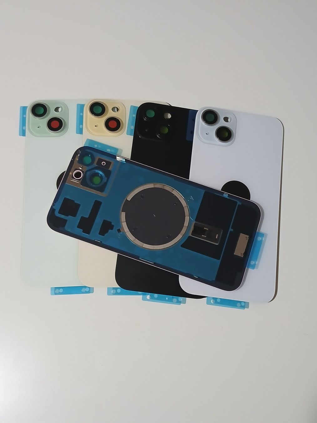 Apple Cover & Protezioni schermo: Coque arrière Iphone 15 Plus – Nuovo e nell'imballaggio originale da Leukerbad venduto da wor_sf98 1