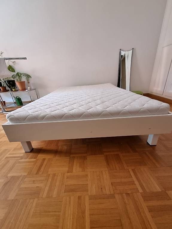 Betten: Interio Bett 1m40 mit Lattenrost & Matratze – Gebraucht aus Bern von cha_qv7z