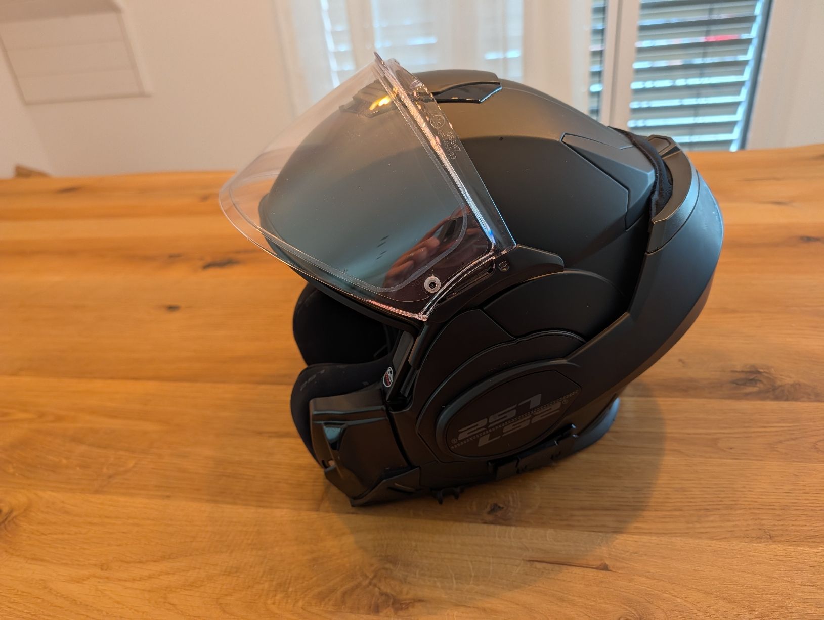 Casques & visières: LS2 Valiant Motorradhelm – D'occasion à Boswil par sami_L_jackson