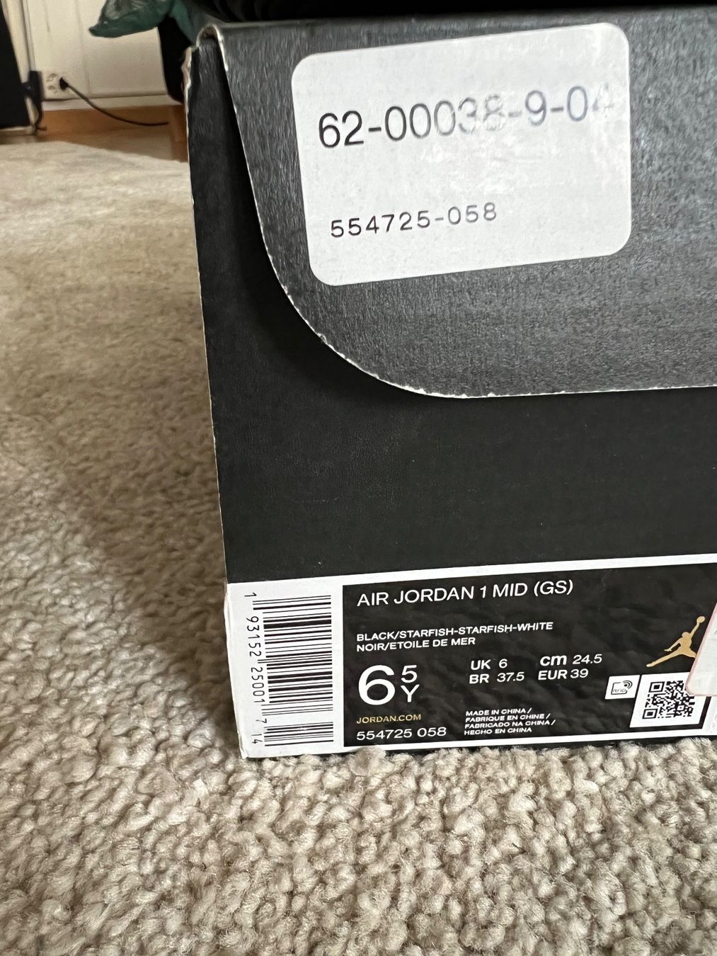 Nike Scarpe da uomo: Air Jordan 1 mid GS | Taille 39 | US 6.5Y – Nuovo (secondo la descrizione) da Charmey (Gruyère) venduto da ya_12 5