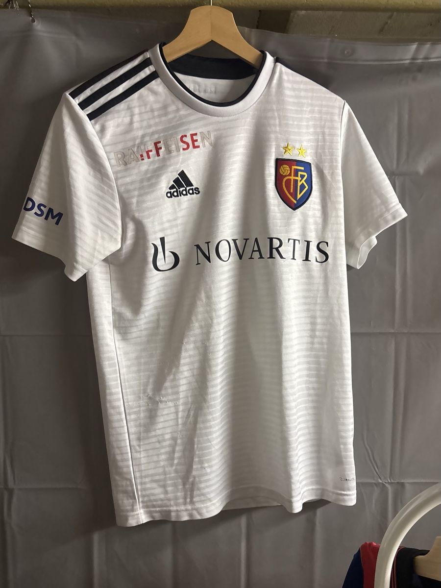 Canottiere & Pantaloni: Fc Basel Trikot weiss – Usato da Basel venduto da eli_n5yh