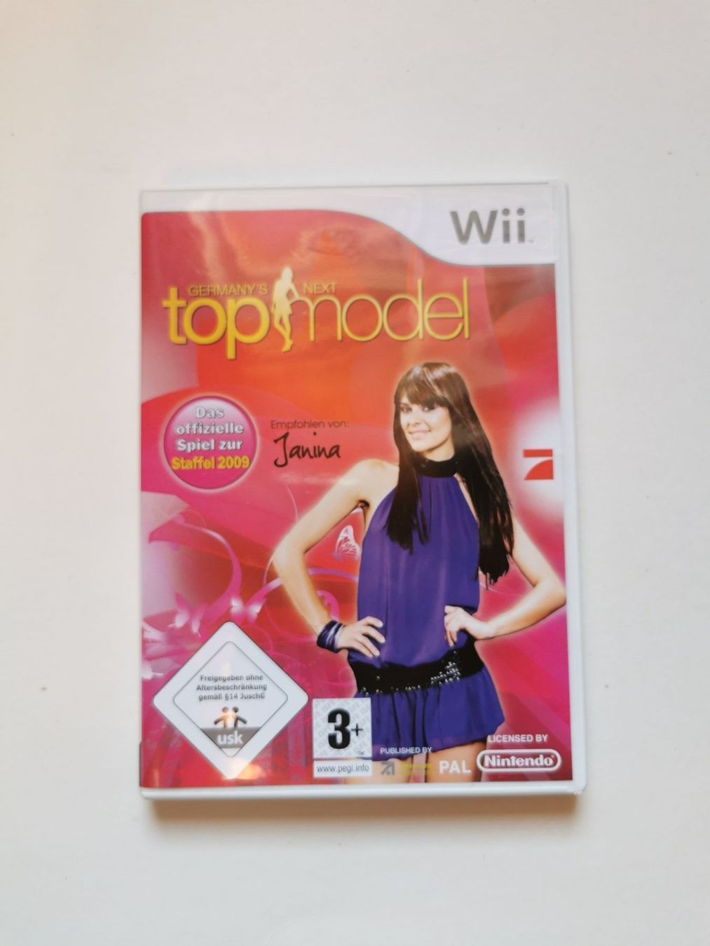 Nintendo Giochi: Wii - Germany's next Topmodel – Usato da Lenzburg venduto da eyworld