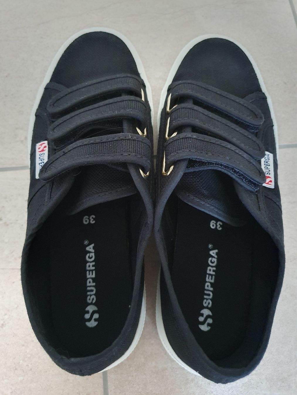 Superga Scarpe da donna: Superga mit Klett schwarz - gold – Nuovo (secondo la descrizione) da Wettingen venduto da __Dom__ 3