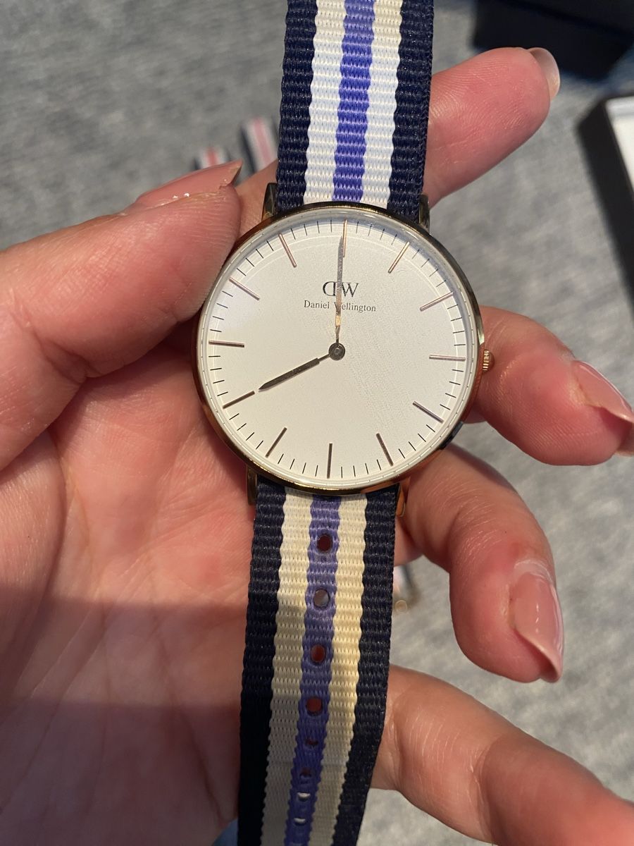 Daniel Wellington Uhren: DW Daniel Wellington Uhr mit 4 Armbändern – Gebraucht aus Ebertswil von shushuj 4