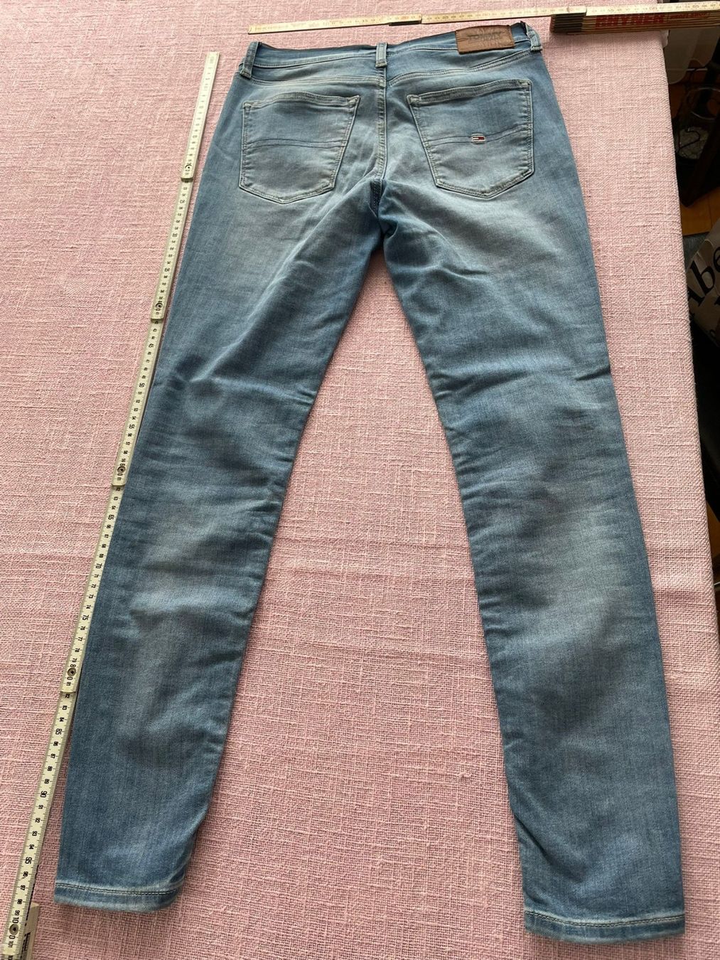 Tommy Hilfiger Jeans: Tommy Jeans Gr. 29/30 Damen – Nuovo (secondo la descrizione) da Dübendorf venduto da 2hot4you 1