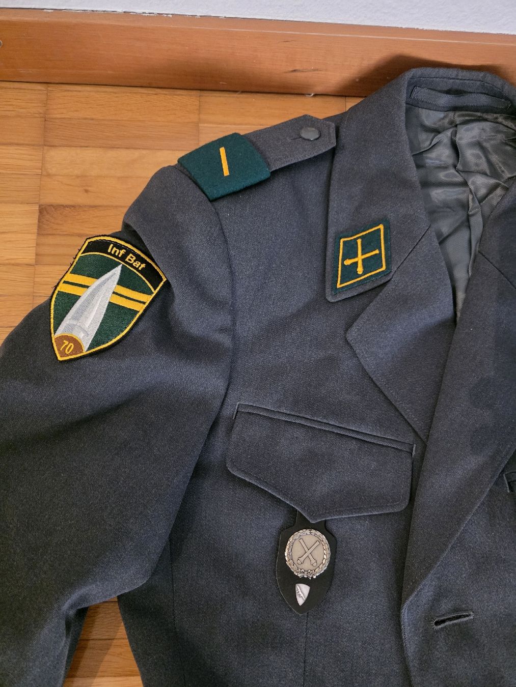 Armée suisse Uniformes: Schweizer Armee Ausgangsuniform – D'occasion à Winterthur par Eljabanebre 4