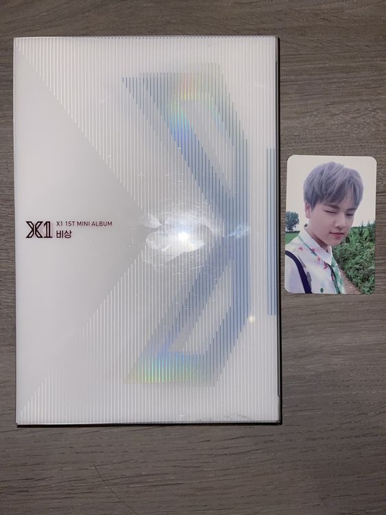 X1 1st Mini Album Quantum Leap Version with PC and Extras (Neu (gemäss