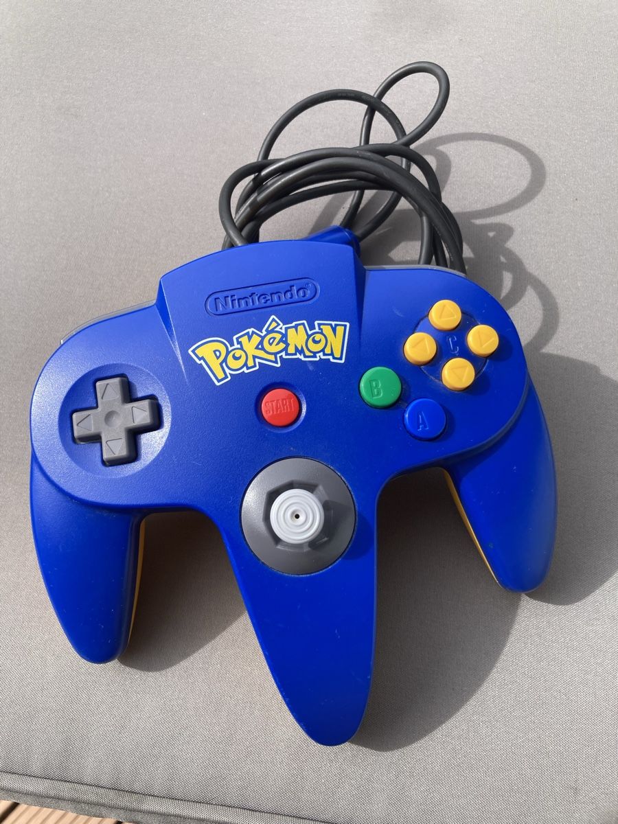 Nintendo Controller: Nintendo 64 Controller Pokémon Pikachu Edition – Gebraucht aus Brütten von