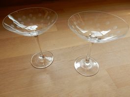2 Gläser - Cocktailgläser mit Punkten von ikea
