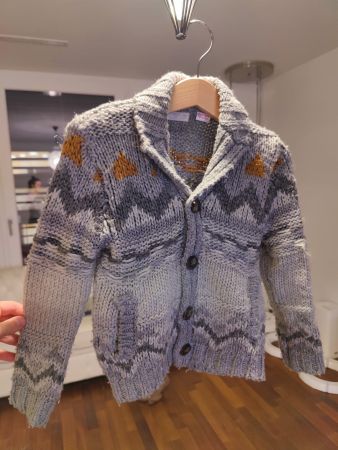 Stickjacke gr. 92