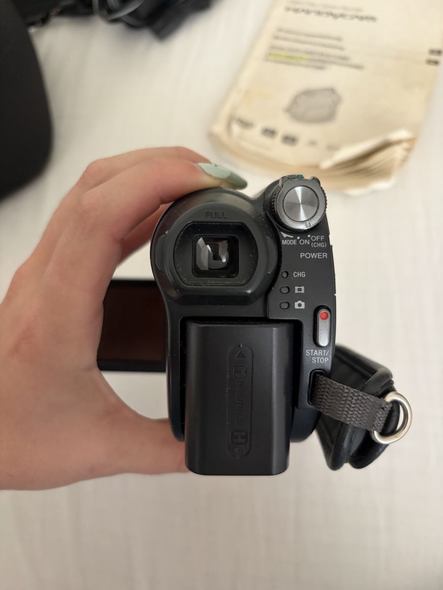 Sony Videocamere: Sony Handycam DVD Camcorder good condition – Usato da Zürich venduto da bea_swh6 1