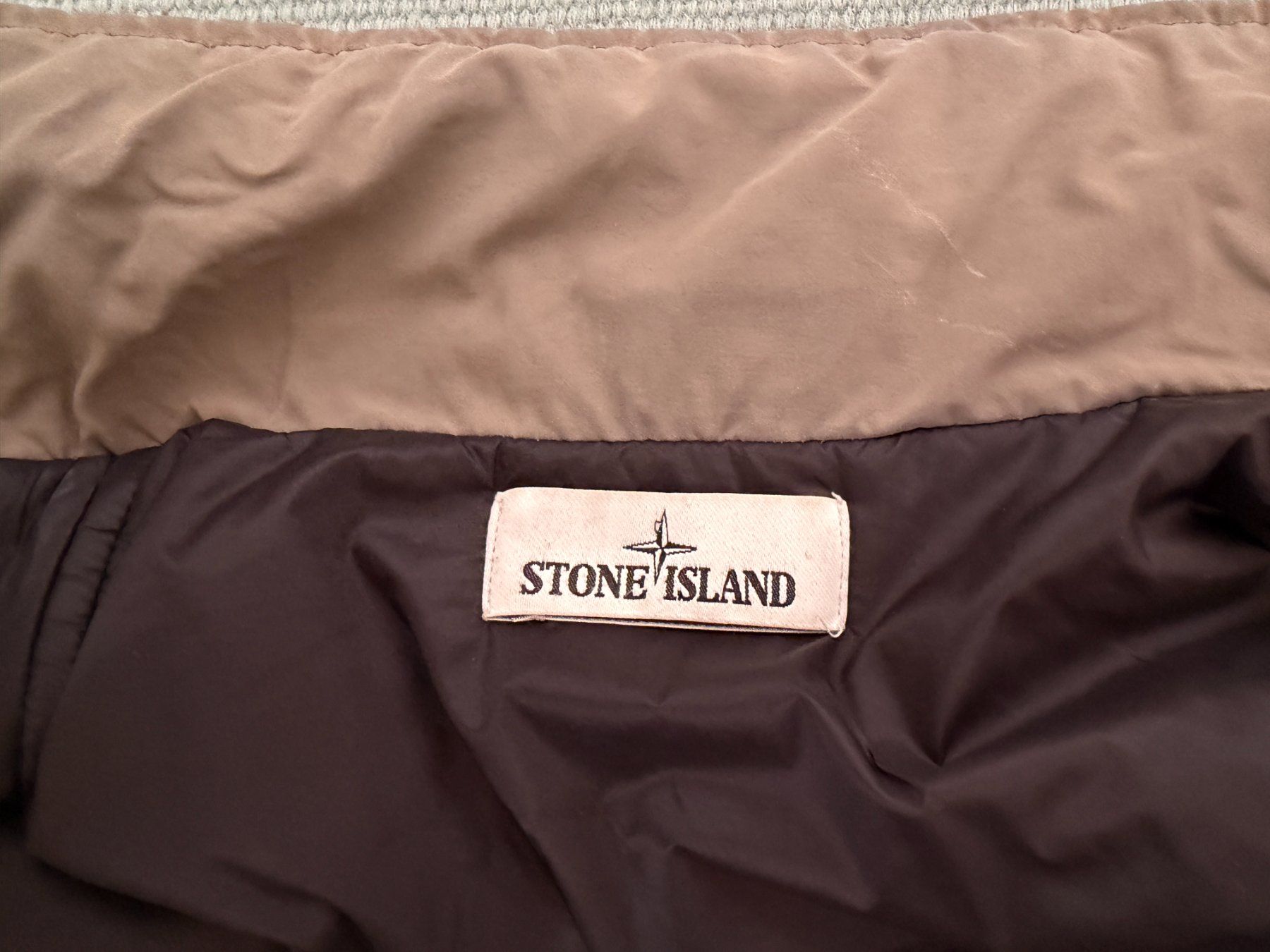 Stone Island Jacken: Stone Island Field Jacket Micro Twill – Gebraucht aus Zürich von rovelo 6