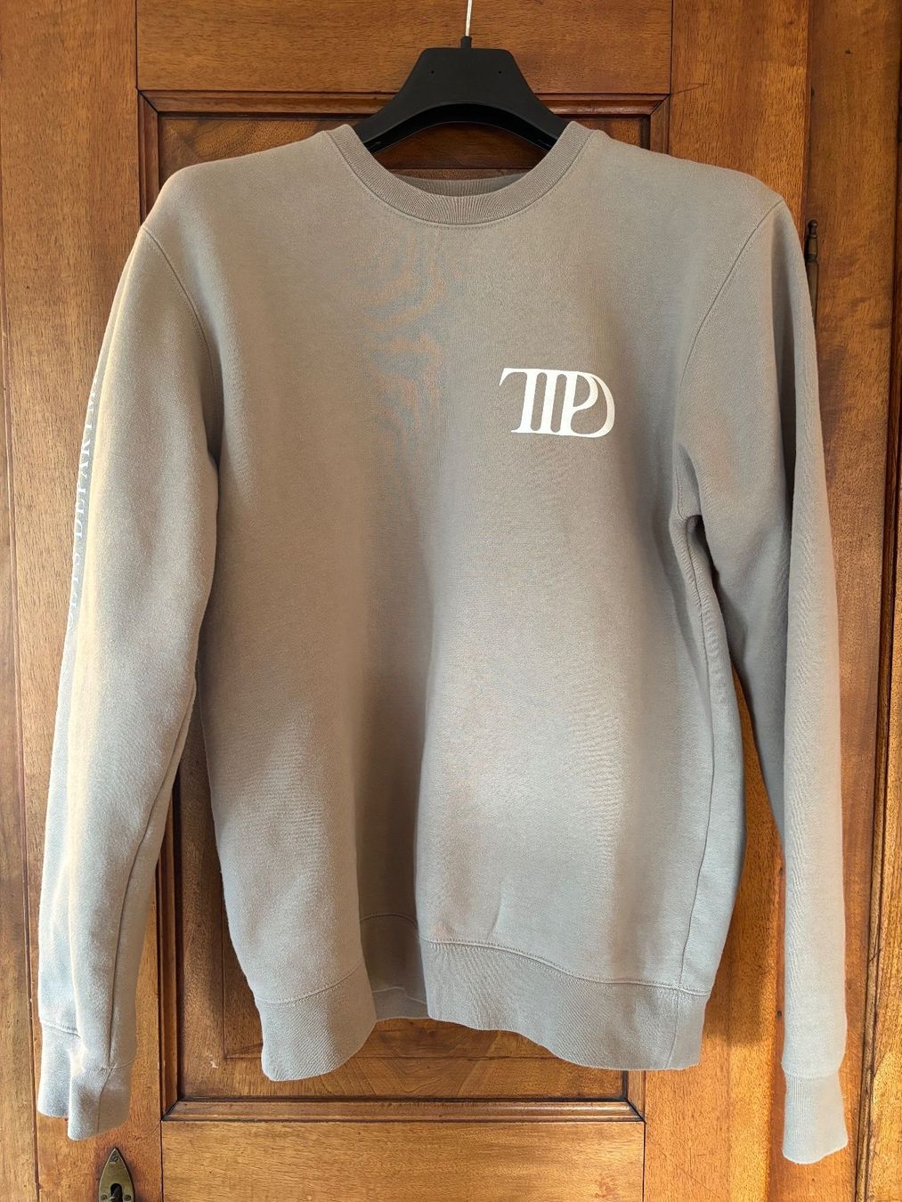 Pulls & Sweat-shirts: Pullover Taylor Swift Damen Grösse M TPD – D'occasion à Horgen par uge_pd5p