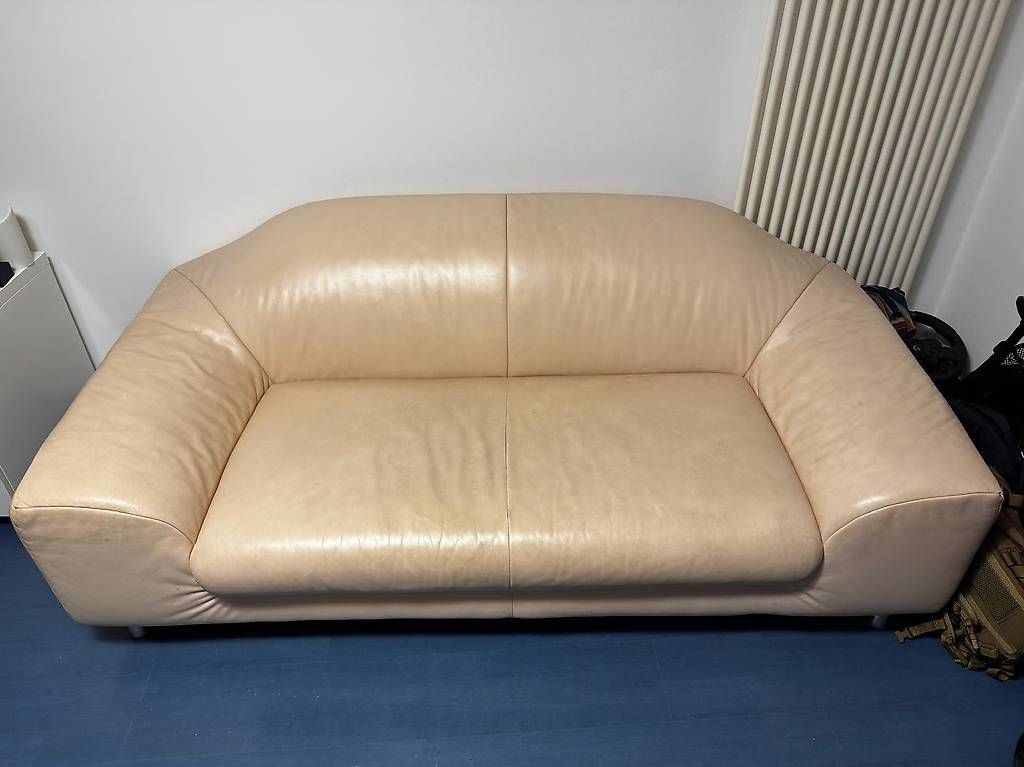 Divani: Beiges Echtleder-Sofa zu verschenken – Usato da Beringen venduto da _kiikiileein 1