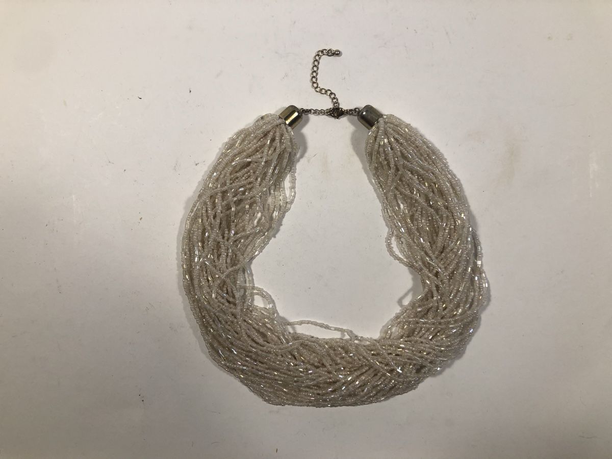 Catenine: Schicke Perlenkette (Glasperlen) Weiss – Nuovo (secondo la descrizione) da Bern venduto da Etzy 2