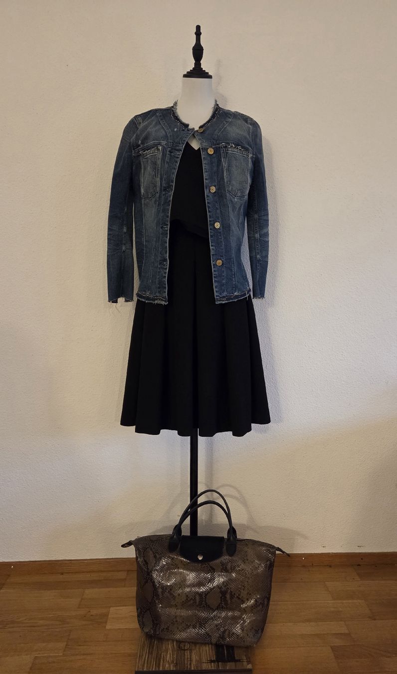 Giacche: Jeansjacke Grösse 36/38 – Usato da Hünenberg See venduto da Atsemet