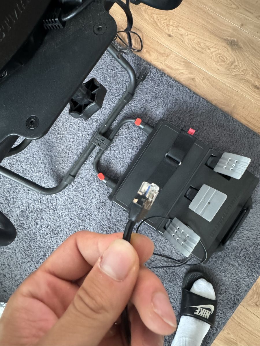 Thrustmaster Manettes: Playseat Challenge Rennspiel Sitz mit Thrustmaster T300 – D'occasion à Frauenfeld par mar_d9hn 4
