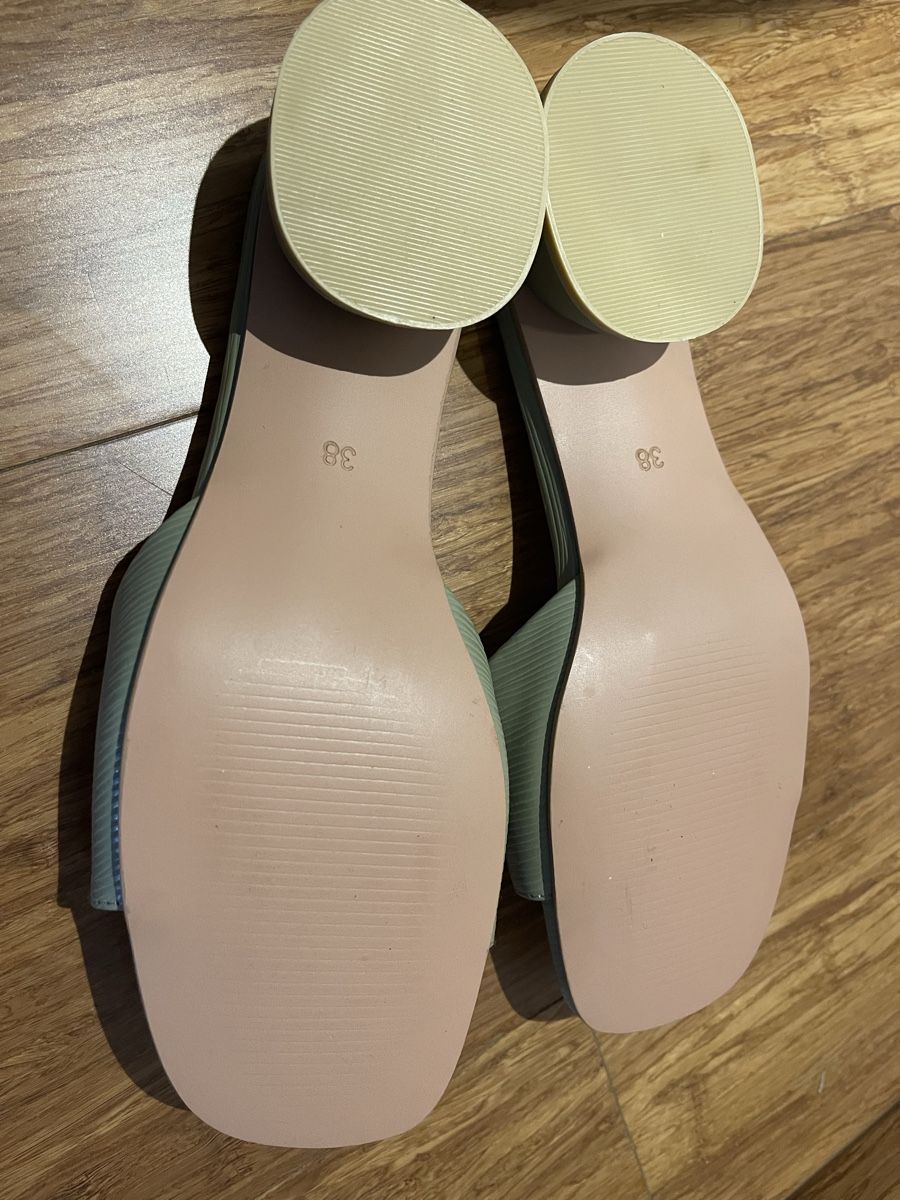 Scarpe da donna: Sandali VERO MODA verde acqua, numero 38 - nuovi! – Nuovo (secondo la descrizione) da Vezia venduto da lin_5s2m 2