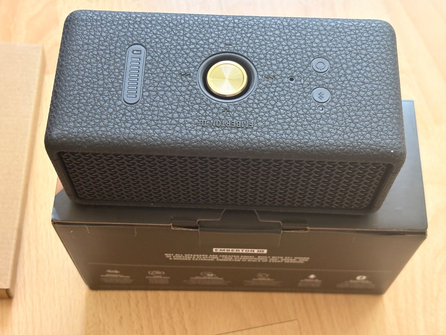 Marshall Casse acustiche: Marshall Emberton III Bluetooth Speaker – Nuovo (secondo la descrizione) da Spreitenbach venduto da SwissTradeMan 3