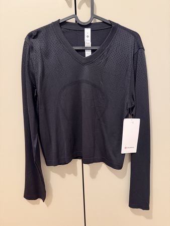 🆕 Lululemon Swiftly Open-Hole V-Neck Long Sleeve – Black, 4