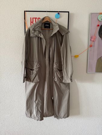 Zara Raincoat 38