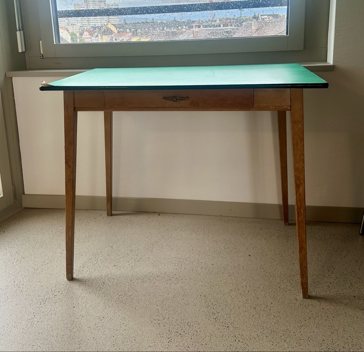 Tische: Holztisch – Gebraucht aus Zürich von bella027