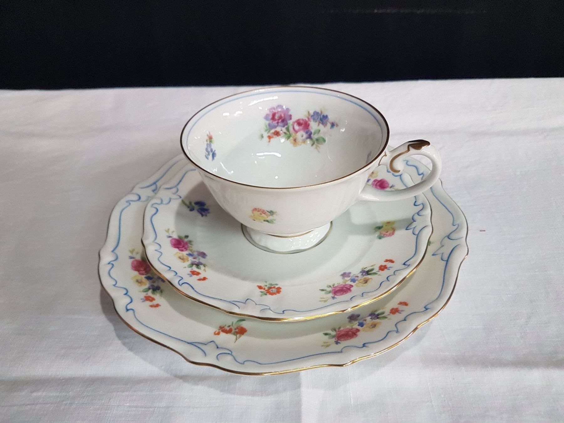 Geschirrsets: 14 Vintage 3-er Gedeck – Gebraucht aus Luzern von Verena19510