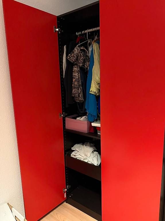 Schränke: Schrank – Gebraucht aus Benken ZH von mar_5d2w 1