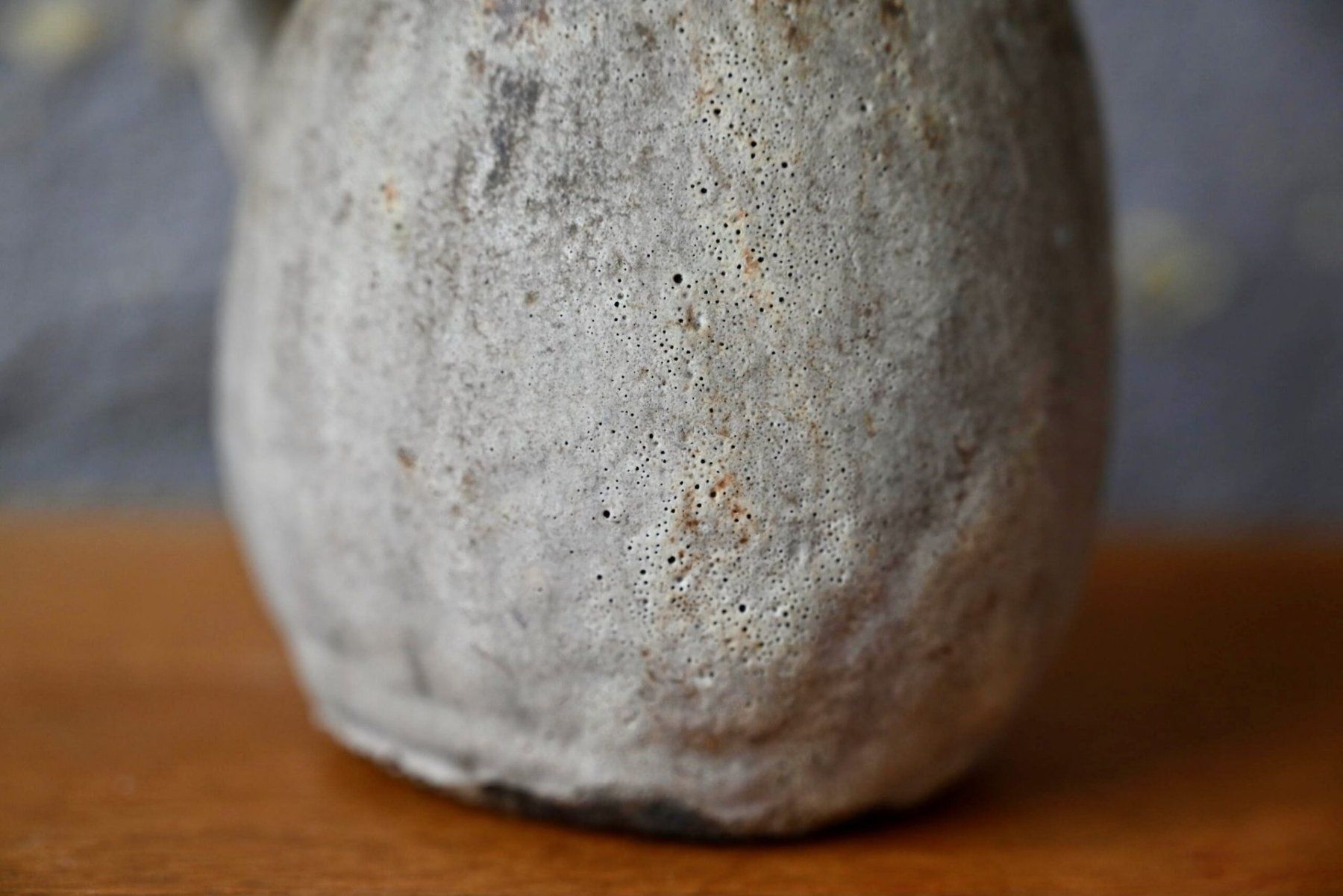 Vasi & Recipienti: Pichet brutaliste en grès émaillé, pièce artisanale signée, – Usato da COLMAR venduto da Sophiebellelurette 6