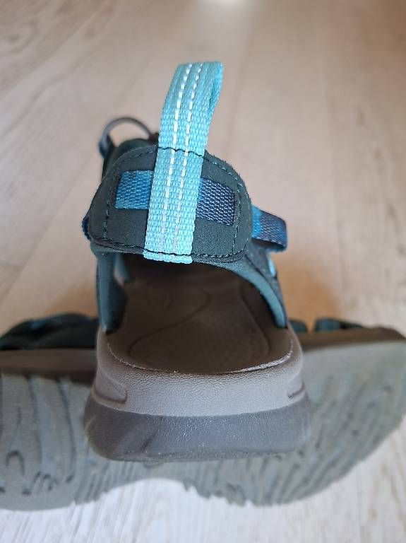 Chaussures femmes: Trekkingsandale Gr. 39 KEEN neuwertig – D'occasion à Uetendorf par Ladouce 2
