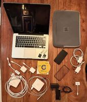 Apple MacBook Pro 13 + iPhone SE (2. Generation) + Zubehör