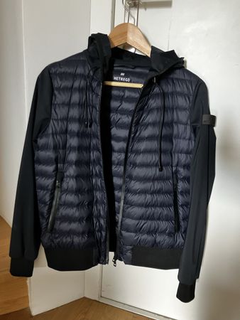 Leichte Daunenjacke mit Kapuze HETREGO
