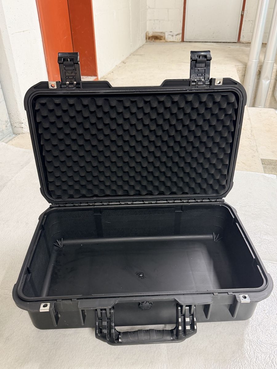 Valigie: Outdoor Case Koffer Box – Usato da Zürich venduto da d-ron 1