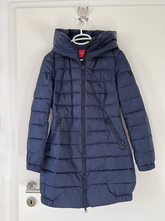Guess Jacken: Doudoune GUESS TAILLE XS – Gebraucht aus Renan BE von Mme_balec