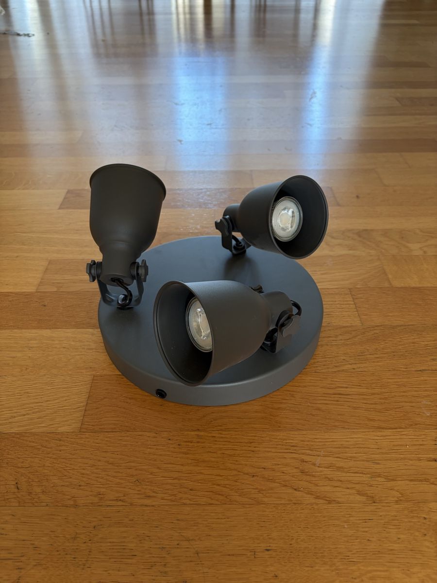 Ikea Lampadari & plafoniere: IKEA Hektar Light – Usato da Adliswil venduto da WetTowel42