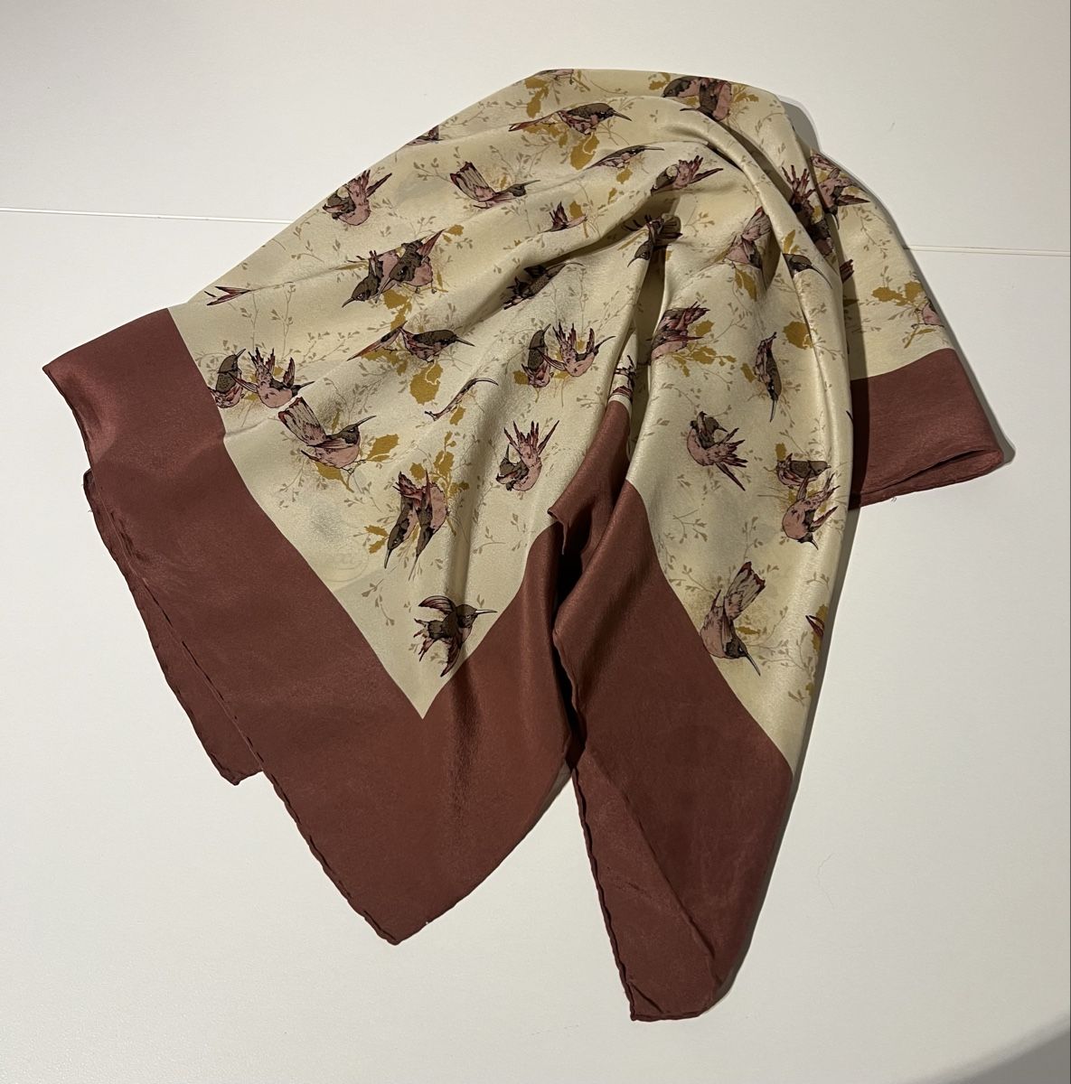 Gucci Foulards, Tücher & Schals: Foulard en soie Gucci  – Gebraucht aus St-Pierre-Clages von ste_xk6p 5