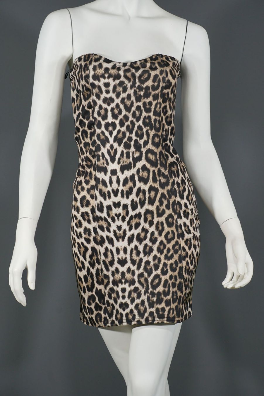 Zebra Kleider: Stretch Minikleid im Leoparden-Look – Gebraucht aus Meggen von 1Class2Hand