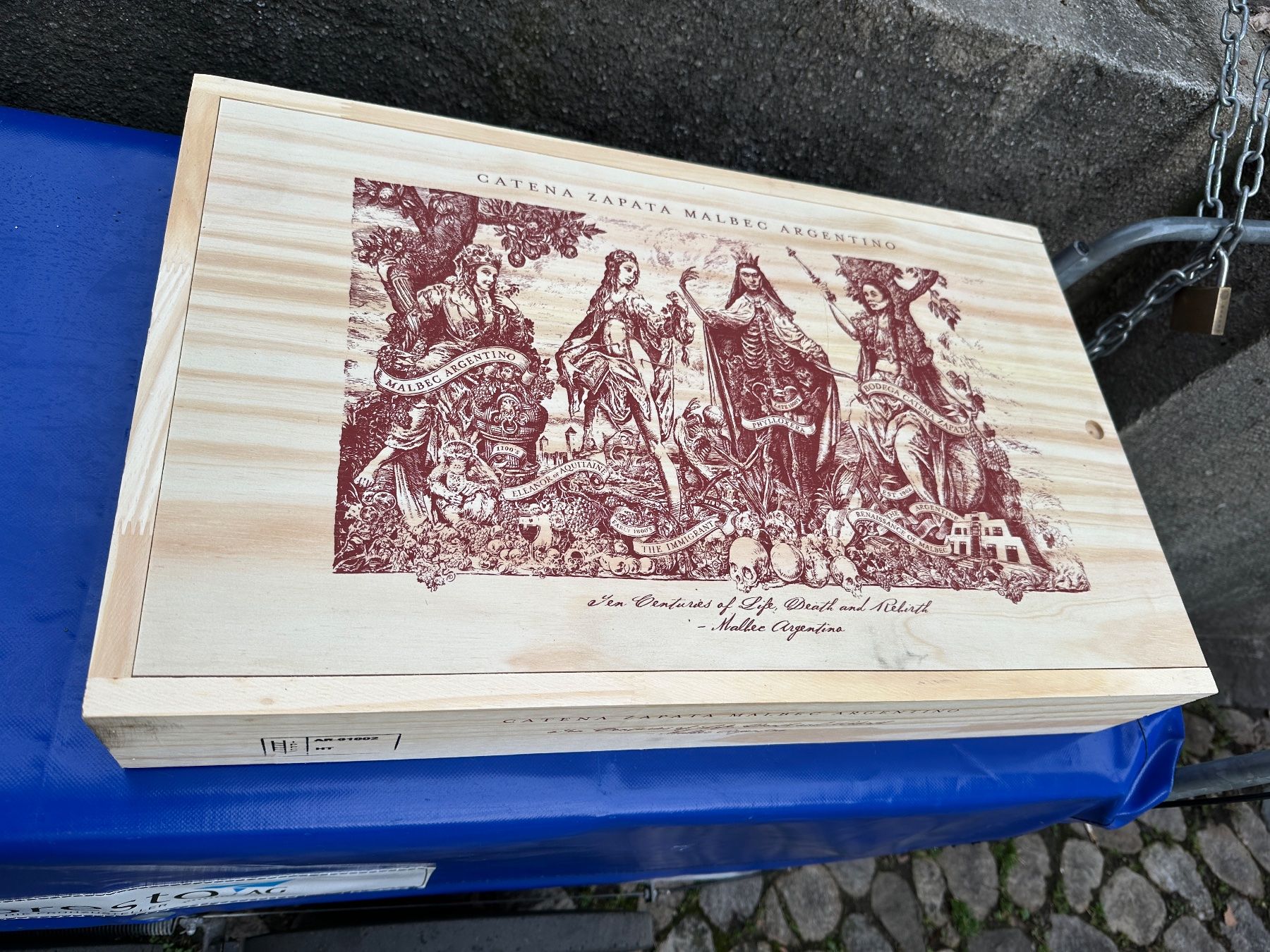 Altro: Weinkiste mit Schiebedeckel mit Skelett / Totenkopf Bild – Usato da Zürich venduto da atlantis77