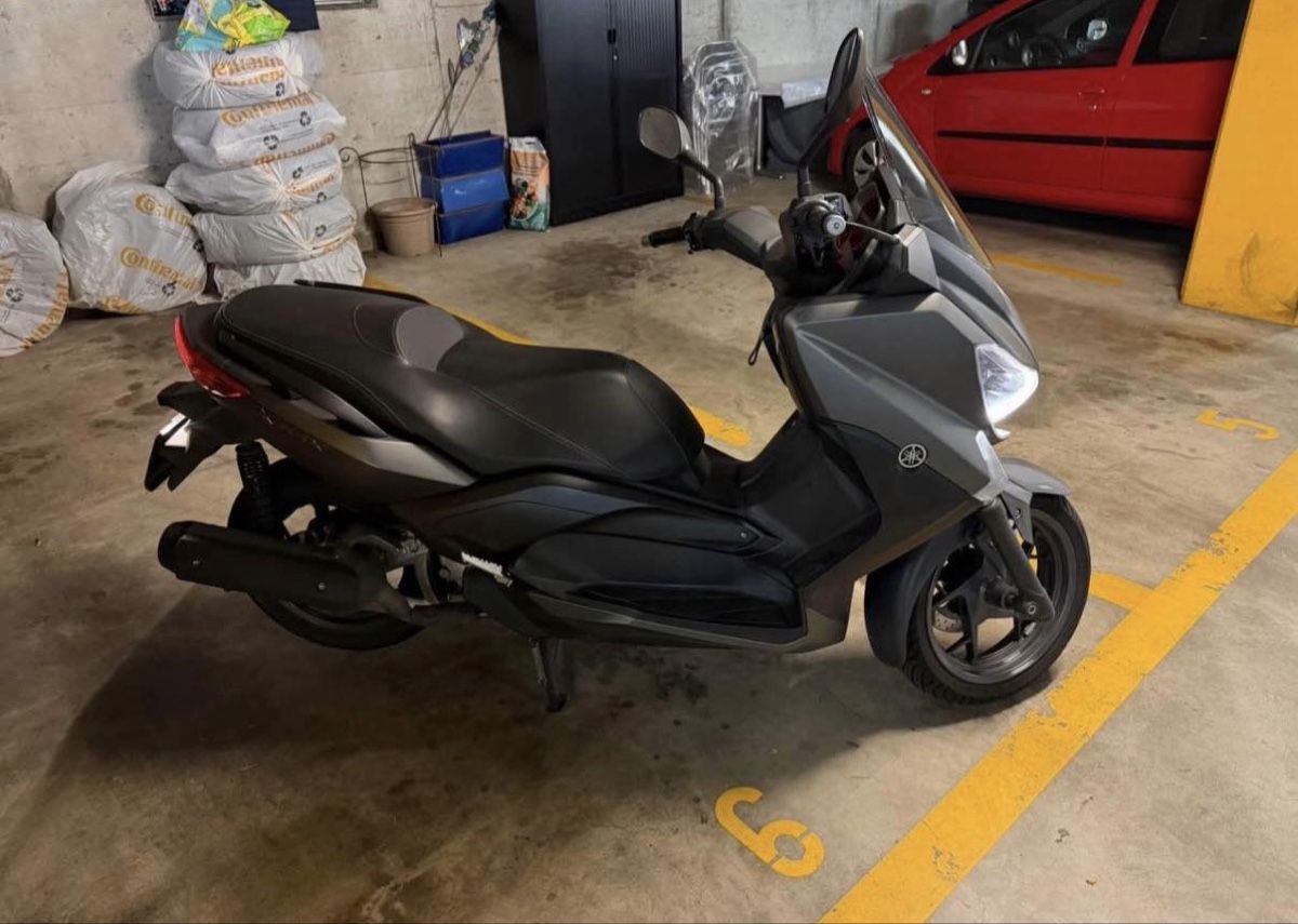 Yamaha Scooters: Yamaha X-Max 125 ABS – D'occasion à Dübendorf par fra_5n5x